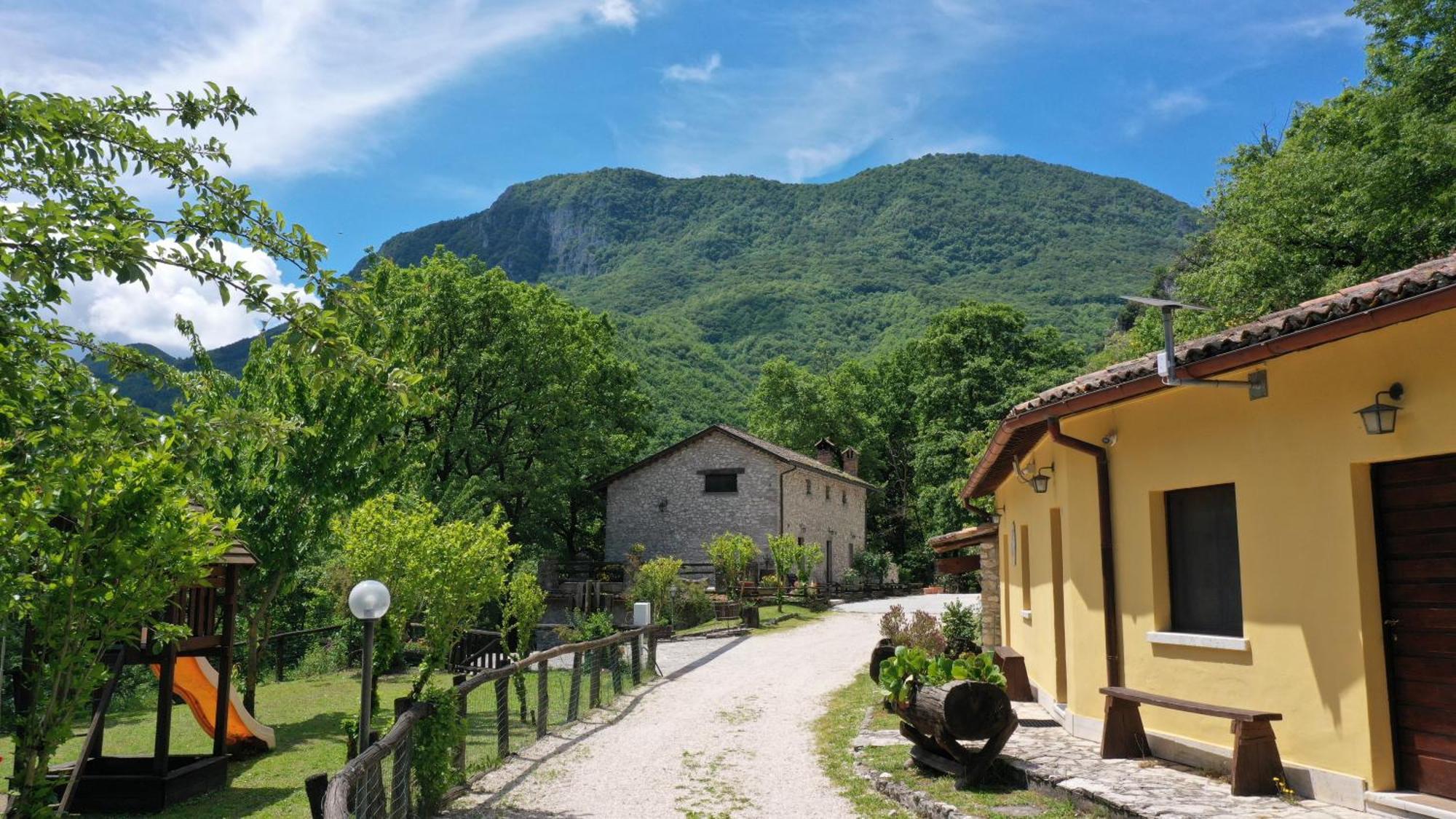 Agriturismo La Ferrera Varco Sabino Exterior photo