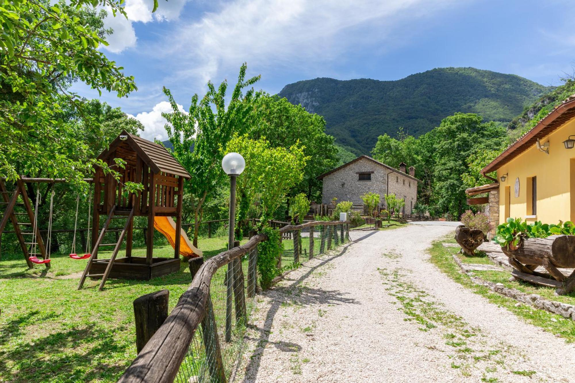 Agriturismo La Ferrera Varco Sabino Exterior photo
