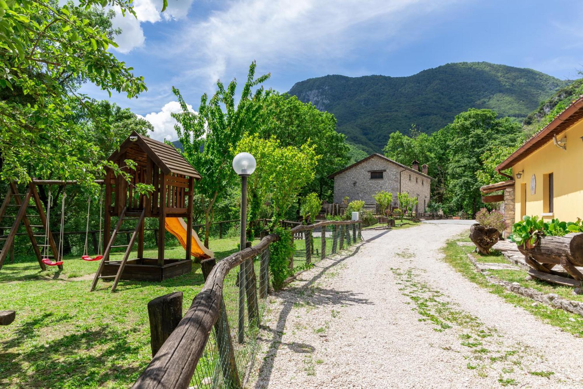 Agriturismo La Ferrera Varco Sabino Exterior photo