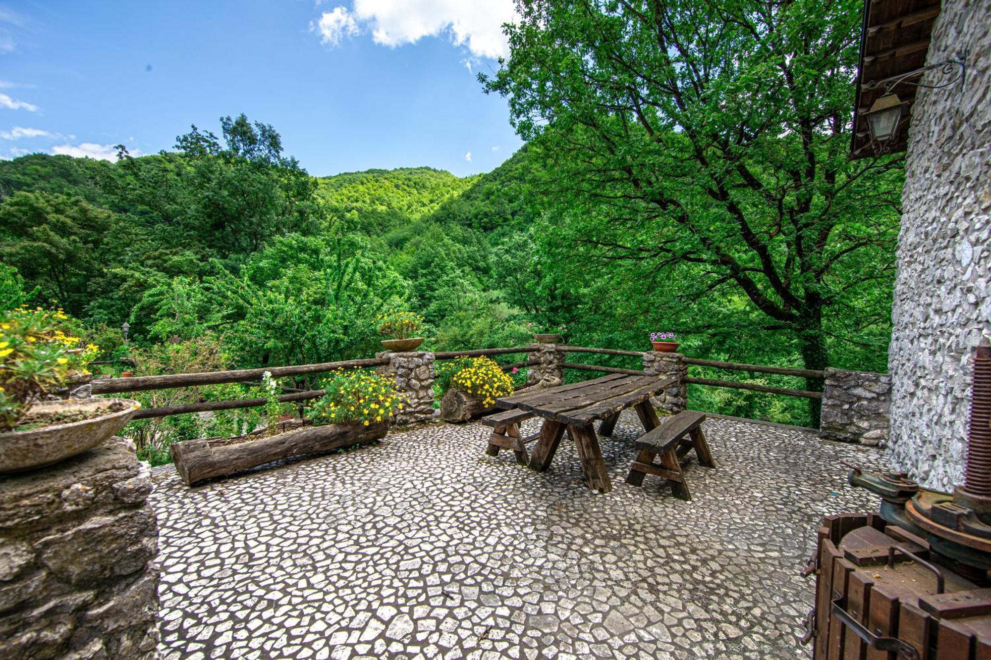 Agriturismo La Ferrera Varco Sabino Exterior photo